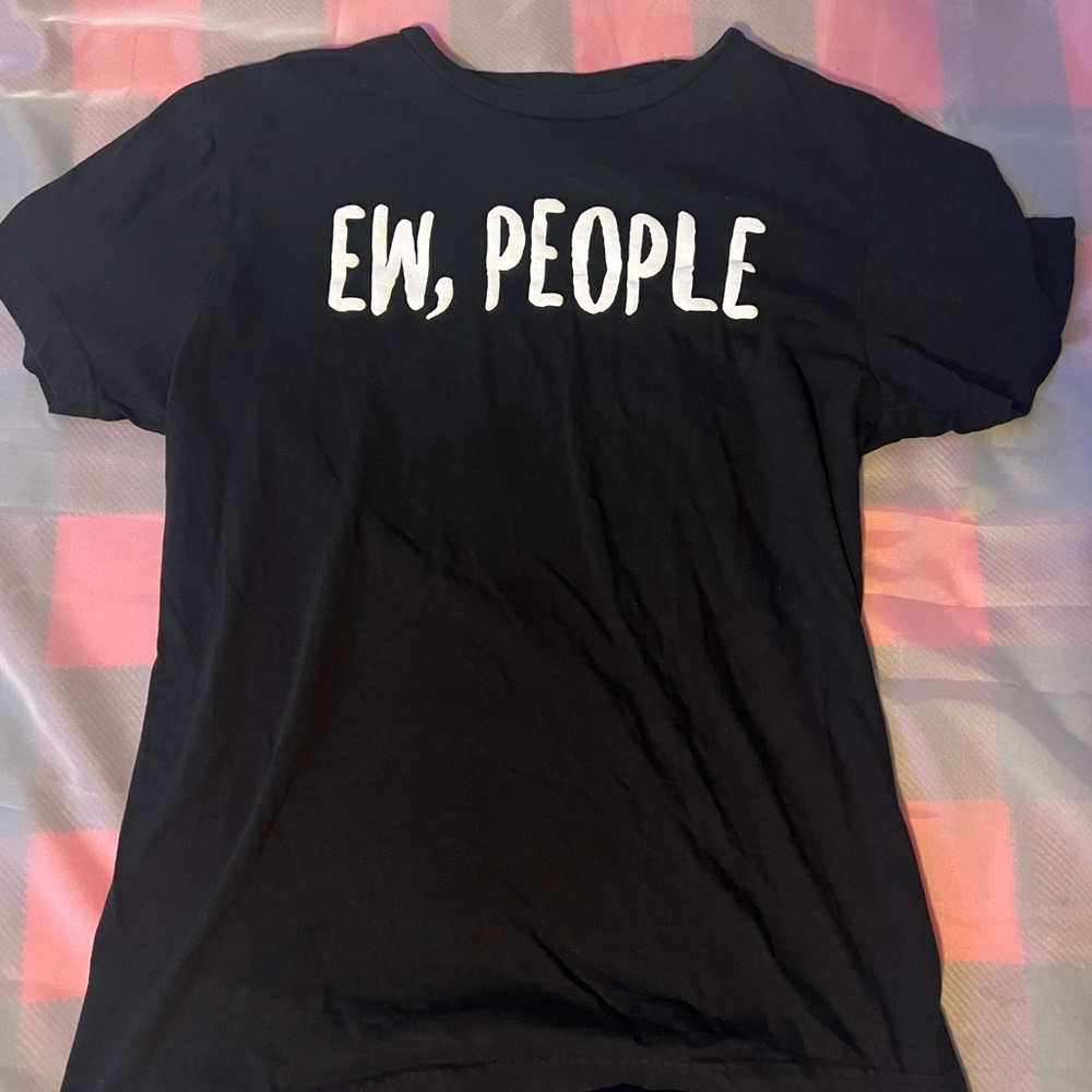 Hot topic t-shirt unisex